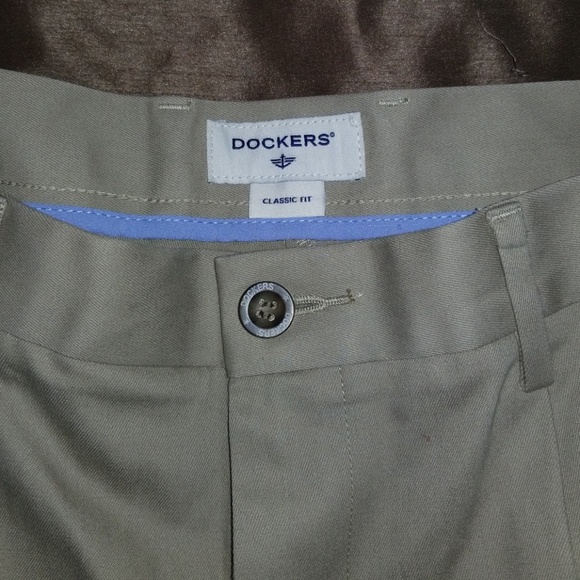 DOCKERS Signature Khaki- Pleated Classic Pants - Picture 4 of 6